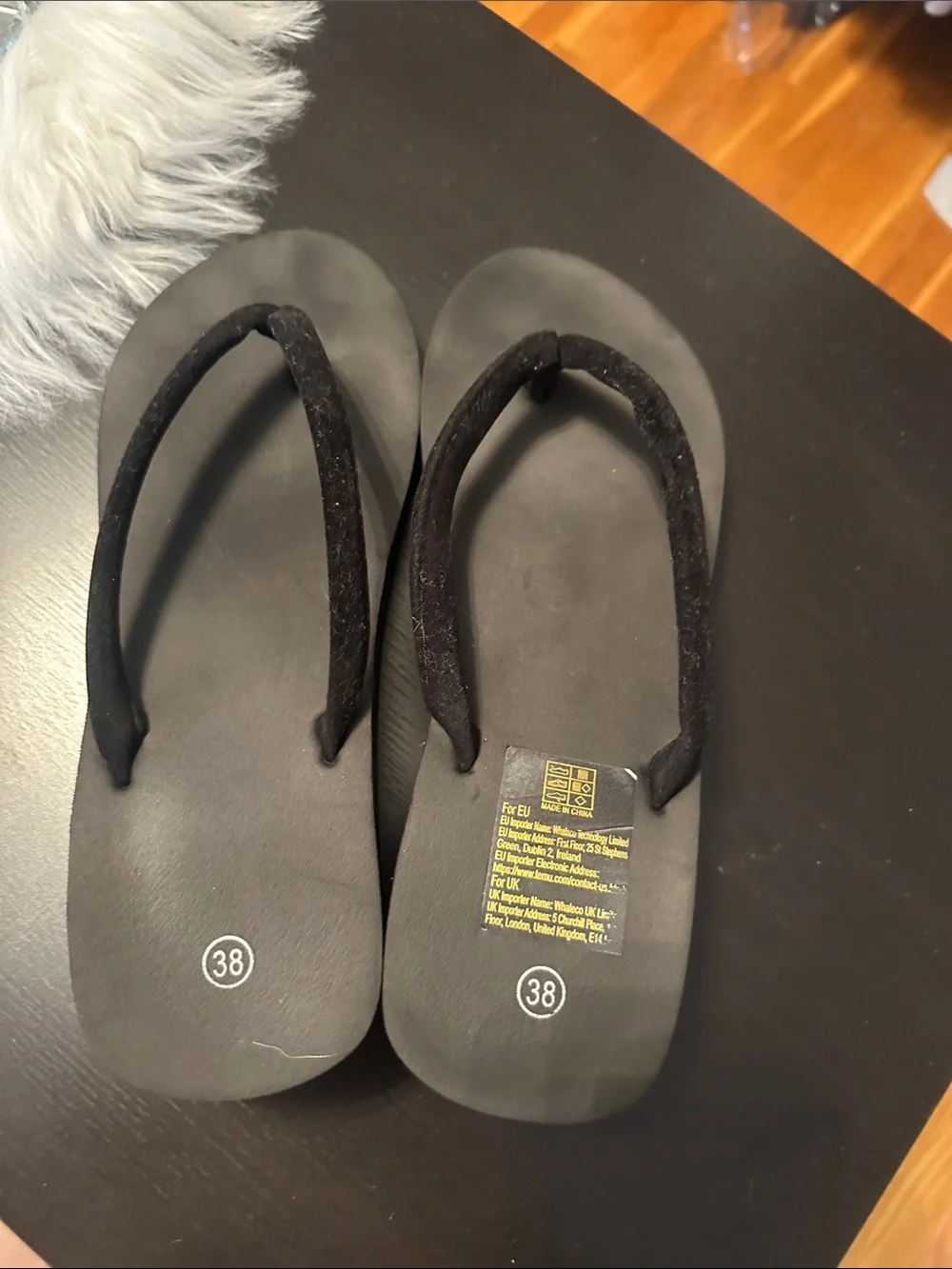Wedge flip flop black size 7